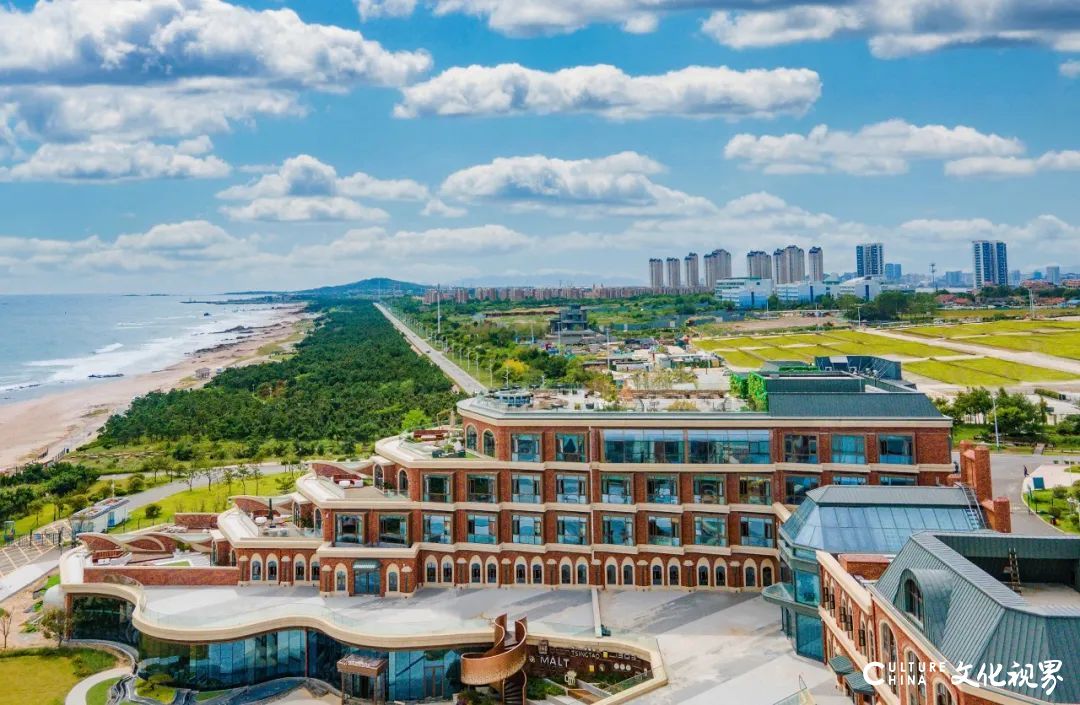 在青岛啤酒·时光海岸精酿啤酒花园，共迎2023年的第一缕阳光
