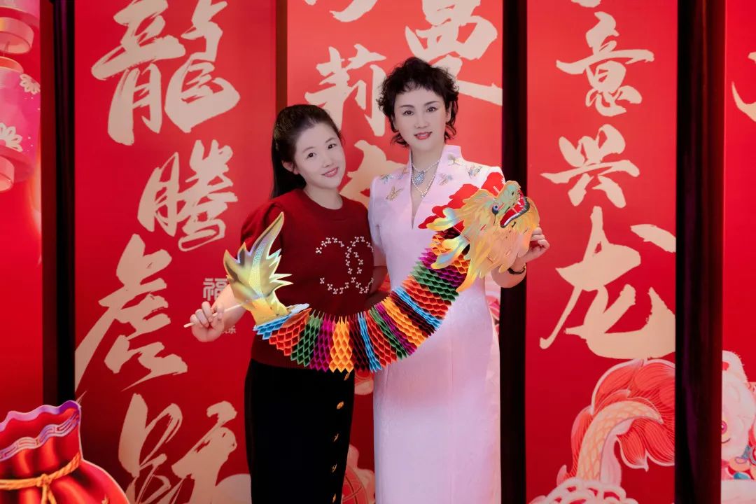 激情工作，快乐生活！莎蔓莉莎龙腾虎跃2024新年大party欢乐开启