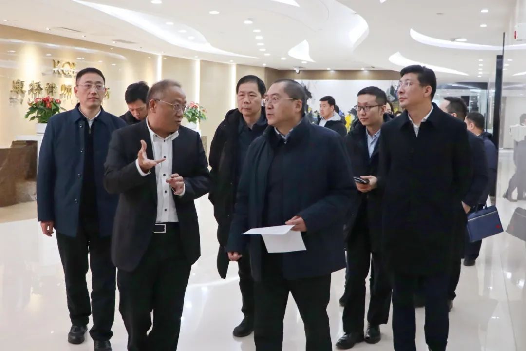 财政部会同全国人大常委会代表工委赴鲁实地走访人大代表丨康桥律所张巧良：建议实施更积极的宏观政策推动我国经济行稳致远