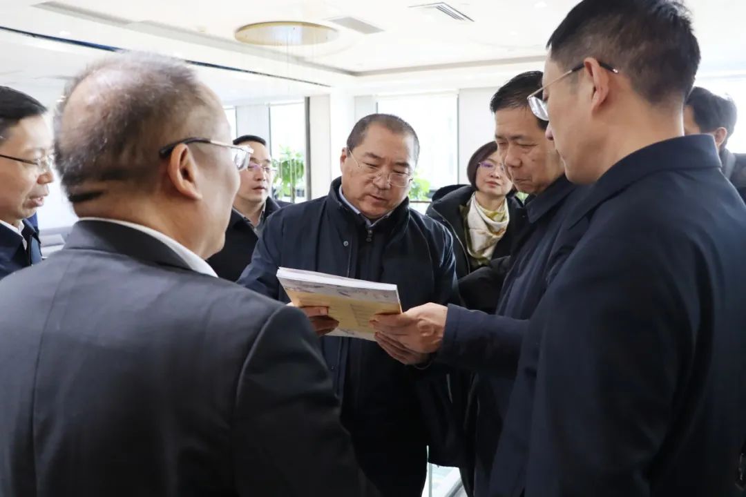 财政部会同全国人大常委会代表工委赴鲁实地走访人大代表丨康桥律所张巧良：建议实施更积极的宏观政策推动我国经济行稳致远