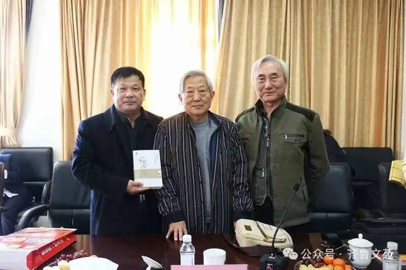 王传华：走近诗歌巨人桑恒昌