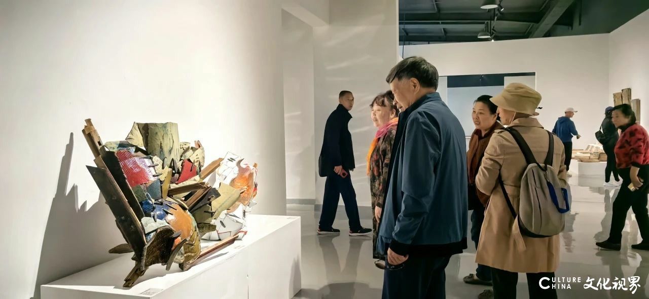 孟胡蝶·在“找碴对缝”中重构完整丨中国当代陶瓷名家邀请展暨首届中国·宋庄陶瓷协会作品展