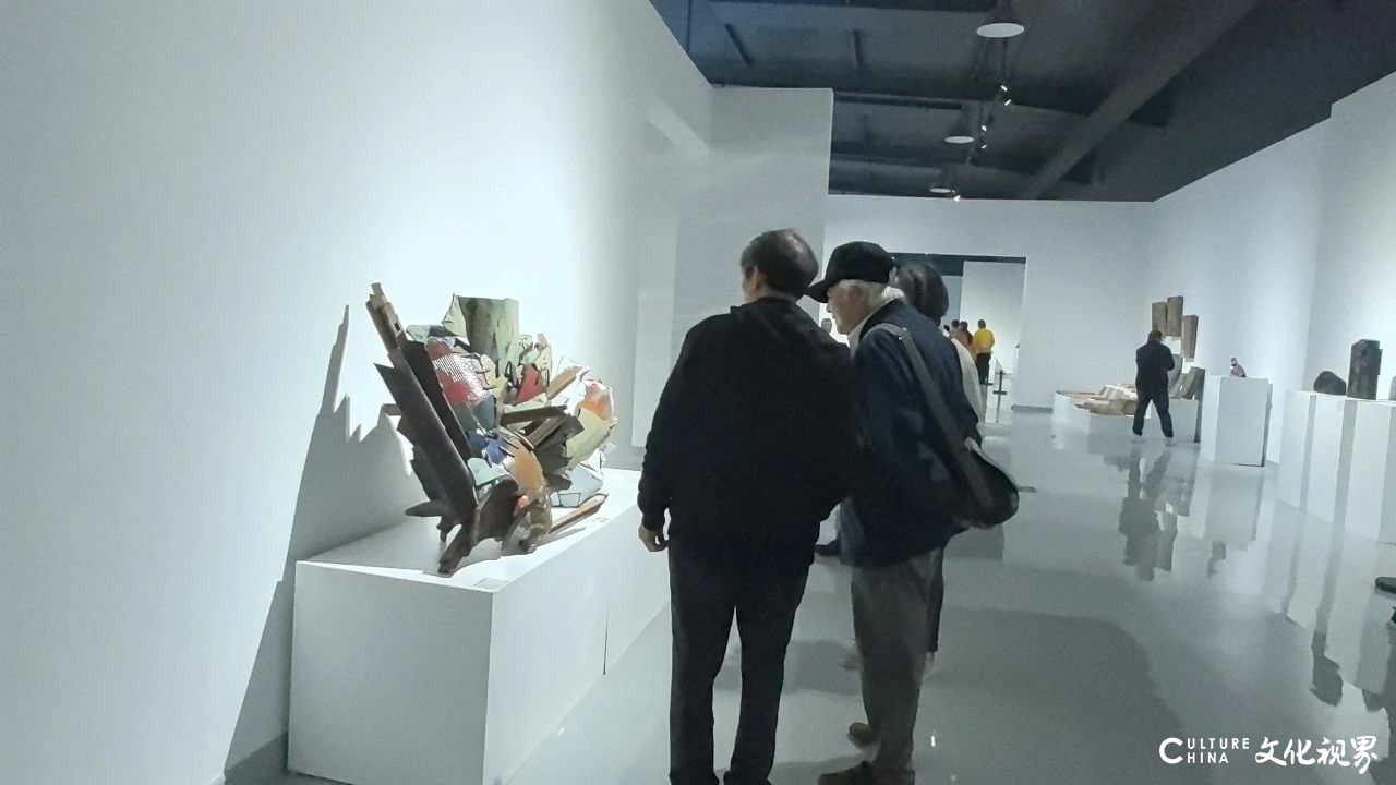 孟胡蝶·在“找碴对缝”中重构完整丨中国当代陶瓷名家邀请展暨首届中国·宋庄陶瓷协会作品展