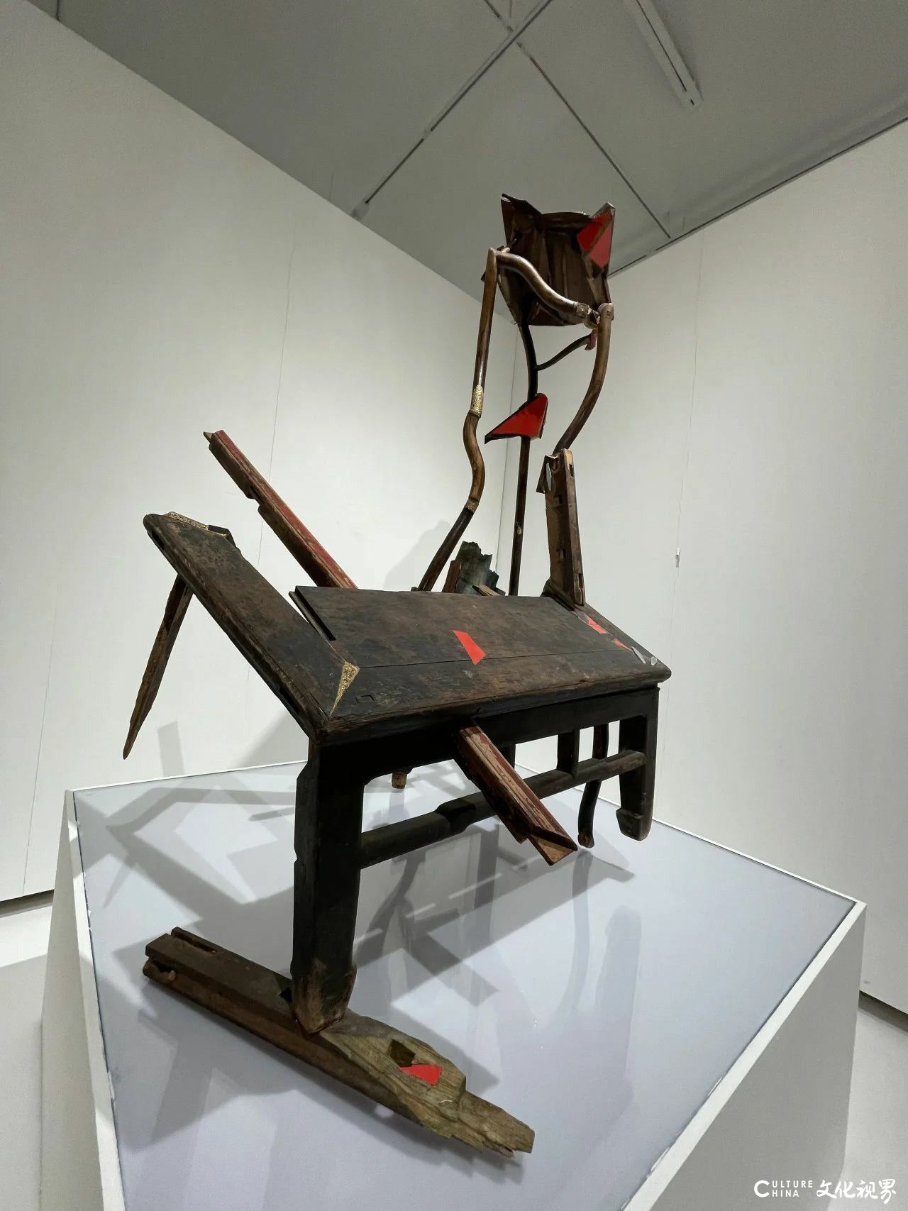 孟胡蝶·在“找碴对缝”中重构完整丨中国当代陶瓷名家邀请展暨首届中国·宋庄陶瓷协会作品展