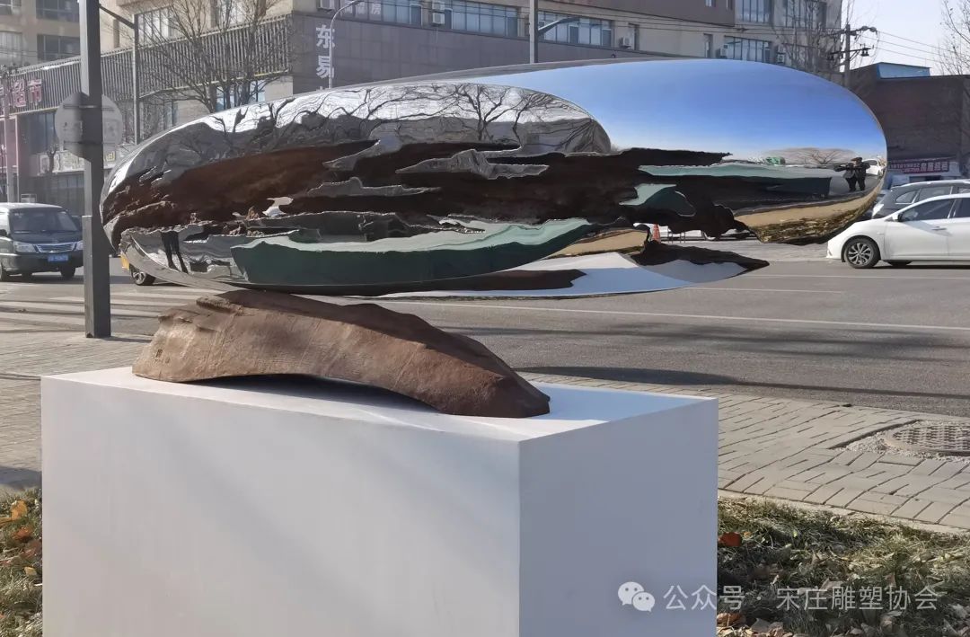 宋庄艺术区·户外美术馆计划2024——工作室雕塑大展 | 冯崇利：将笔墨意蕴熔铸到雕塑空间