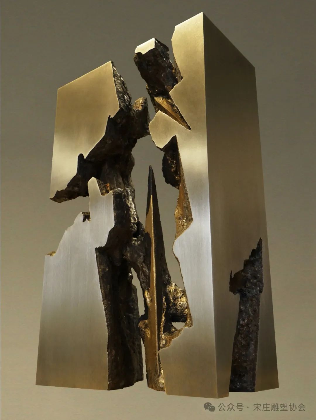 宋庄艺术区·户外美术馆计划2024——工作室雕塑大展 | 冯崇利：将笔墨意蕴熔铸到雕塑空间