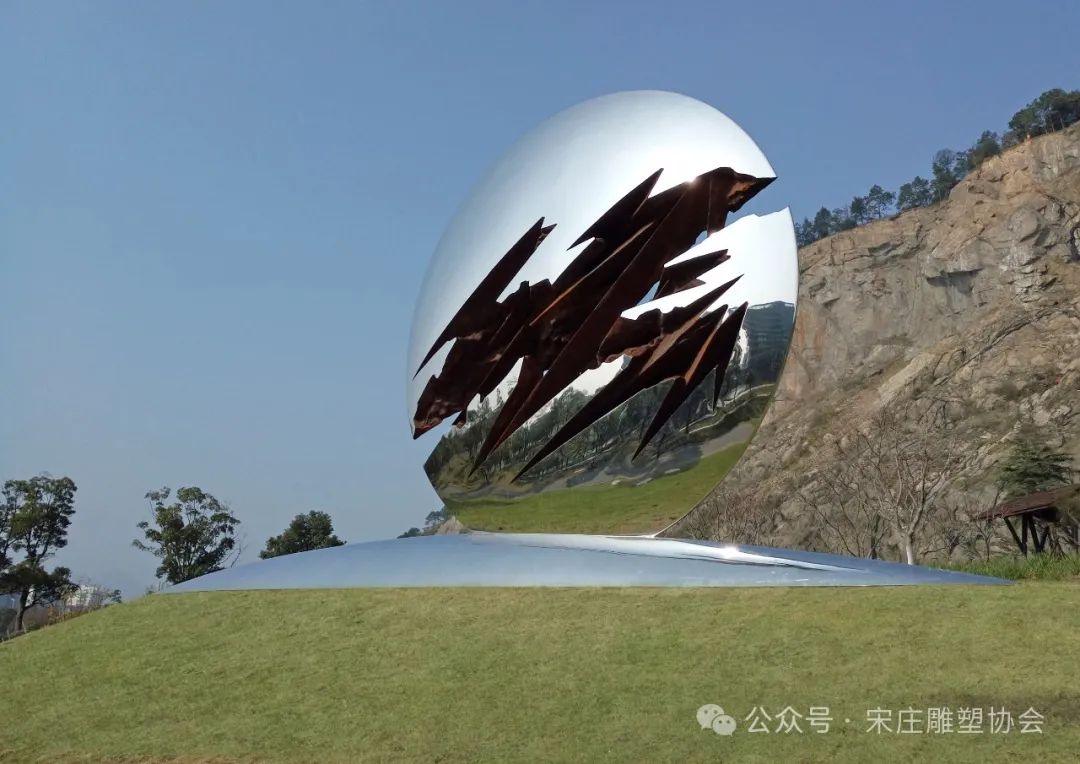 宋庄艺术区·户外美术馆计划2024——工作室雕塑大展 | 冯崇利：将笔墨意蕴熔铸到雕塑空间