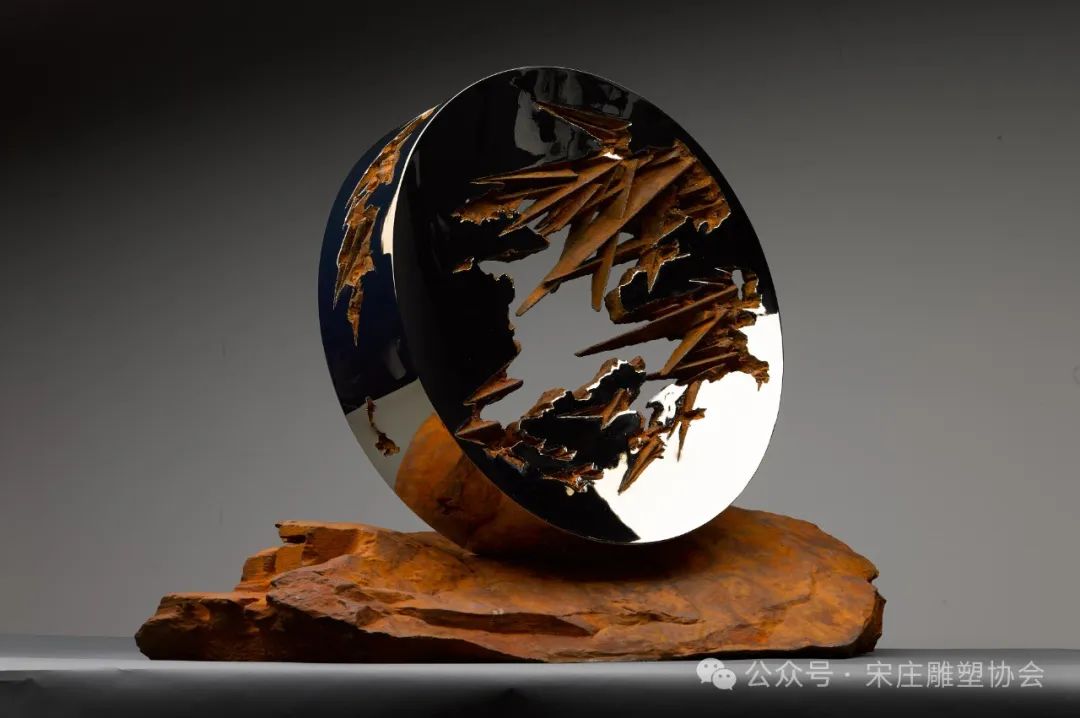宋庄艺术区·户外美术馆计划2024——工作室雕塑大展 | 冯崇利：将笔墨意蕴熔铸到雕塑空间
