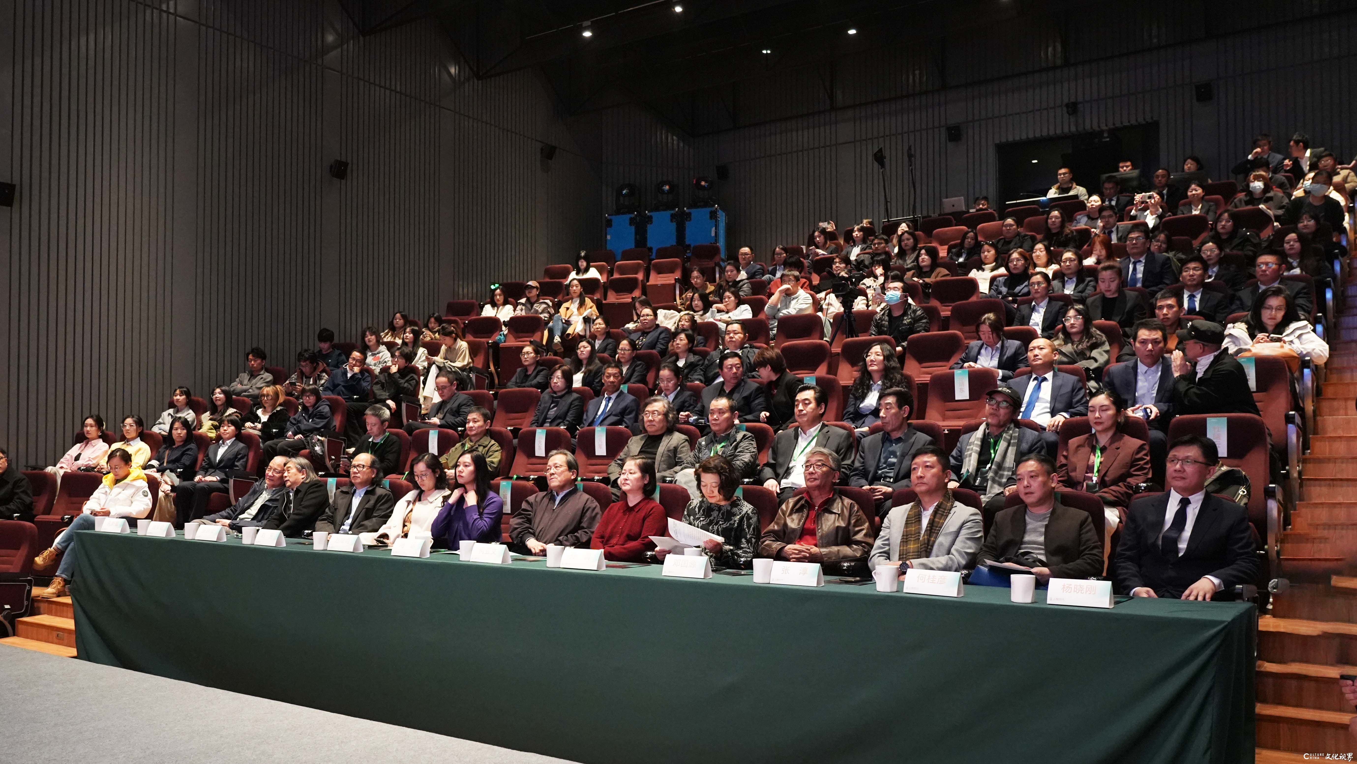 “ai时代的艺术——第三届济南国际双年展研讨会”昨日在山东美术馆举办