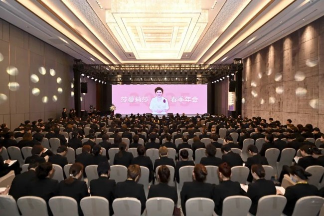 百台仪器，千万投资，万分美丽——莎蔓莉莎“2025春季年会”盛大开启
