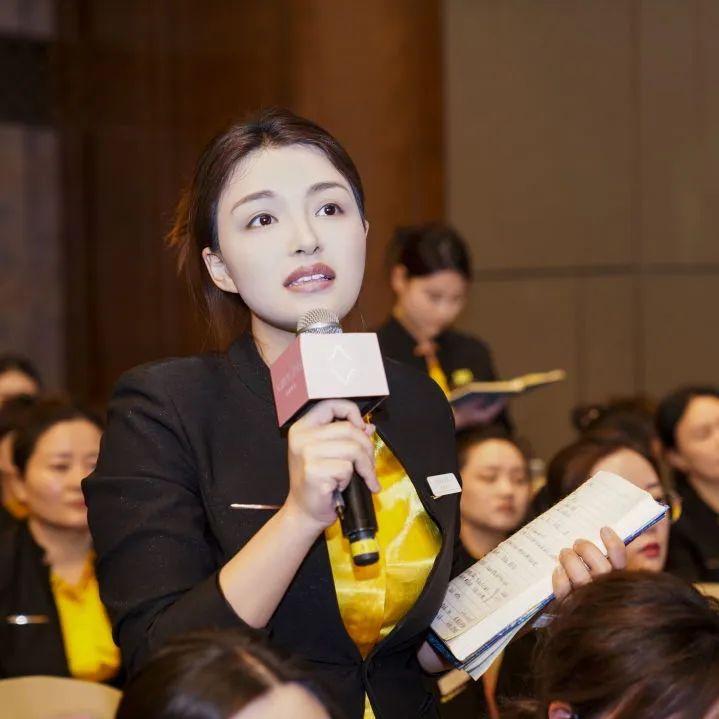 莎蔓莉莎“2025春季年会”｜六位精英登台分享，开启全员“头脑风暴”