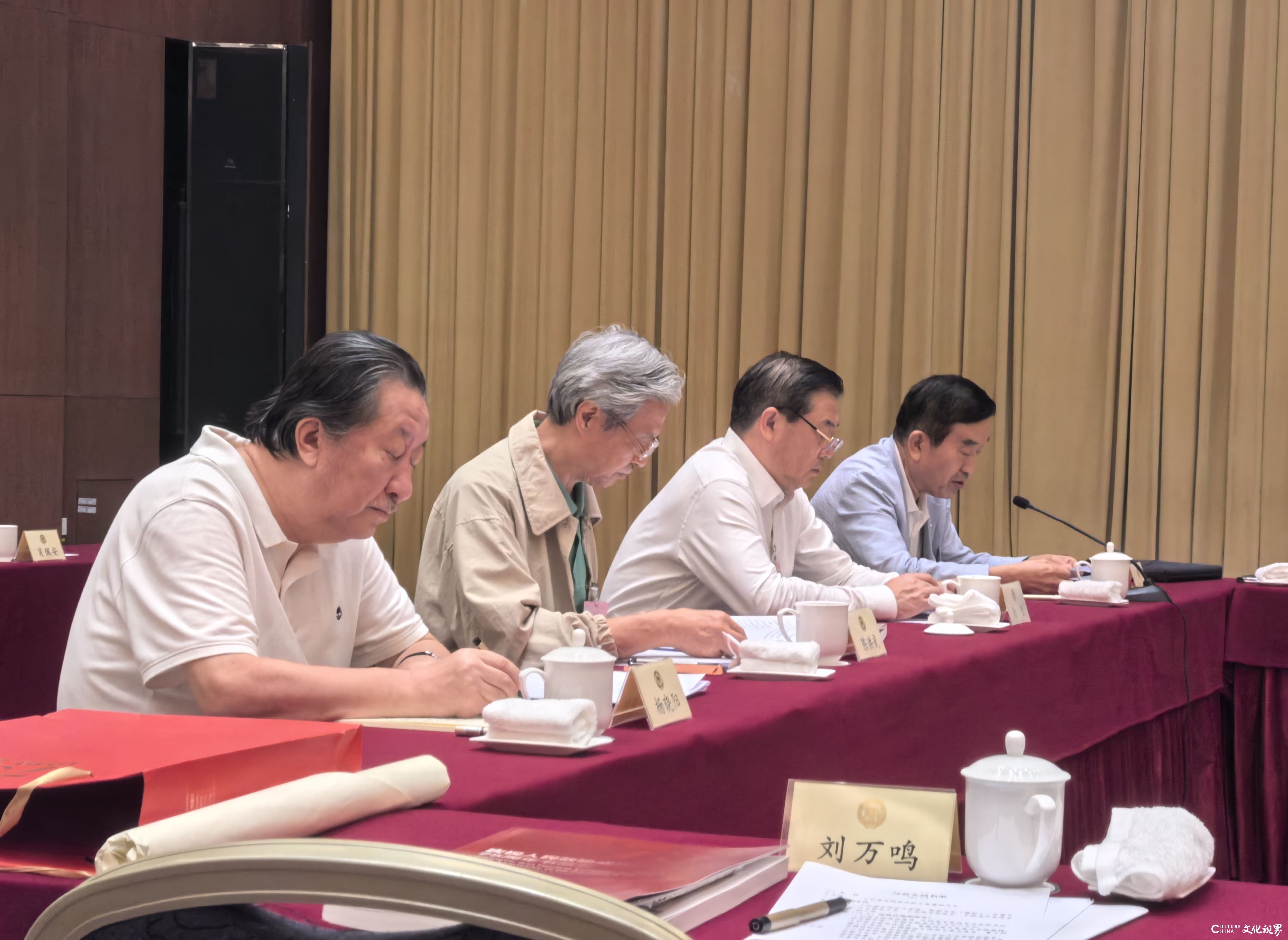全国政协书画室书法美术作品展在京展出，民革中央画院院长孔维克参加活动