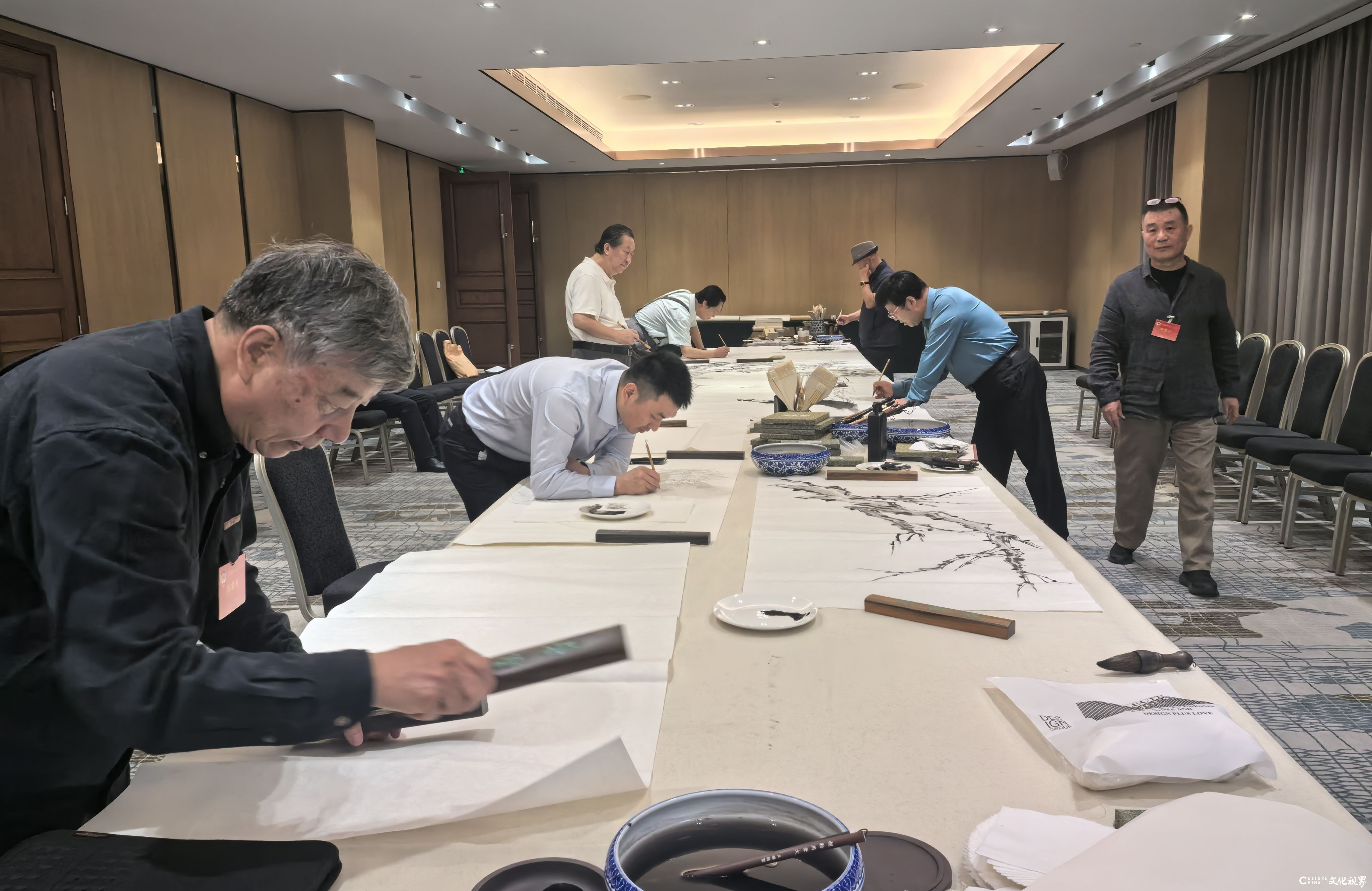 全国政协书画室书法美术作品展在京展出，民革中央画院院长孔维克参加活动