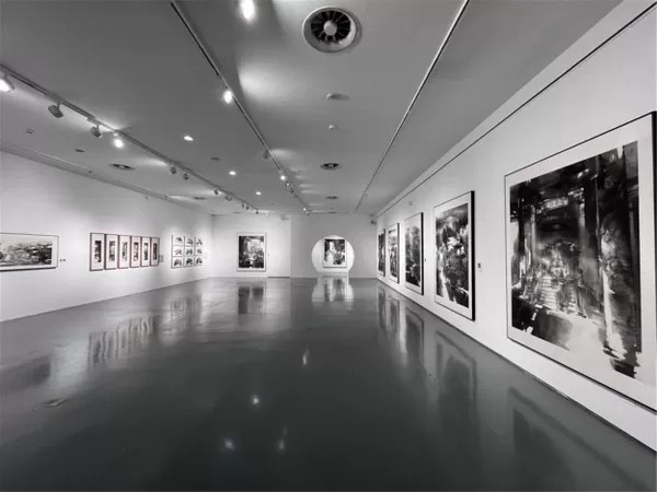 让传统水墨在展厅“活”起来 | “日月同辉——清华大学美术学院陈辉教授水墨作品江苏巡展”策展总结座谈会