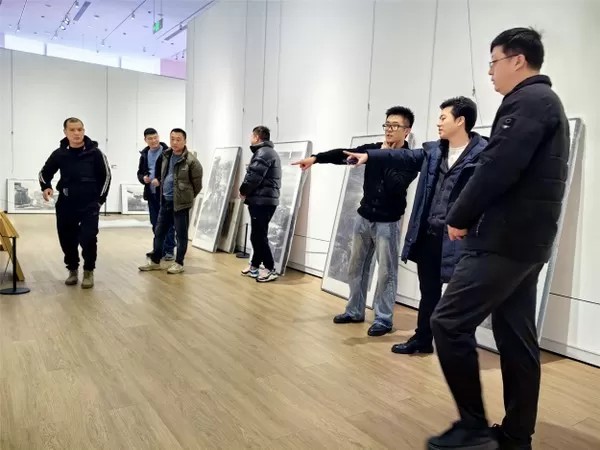 让传统水墨在展厅“活”起来 | “日月同辉——清华大学美术学院陈辉教授水墨作品江苏巡展”策展总结座谈会