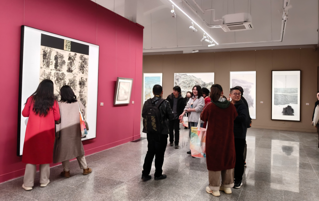 湖北省女美术家协会成立，谢晓红当选会长