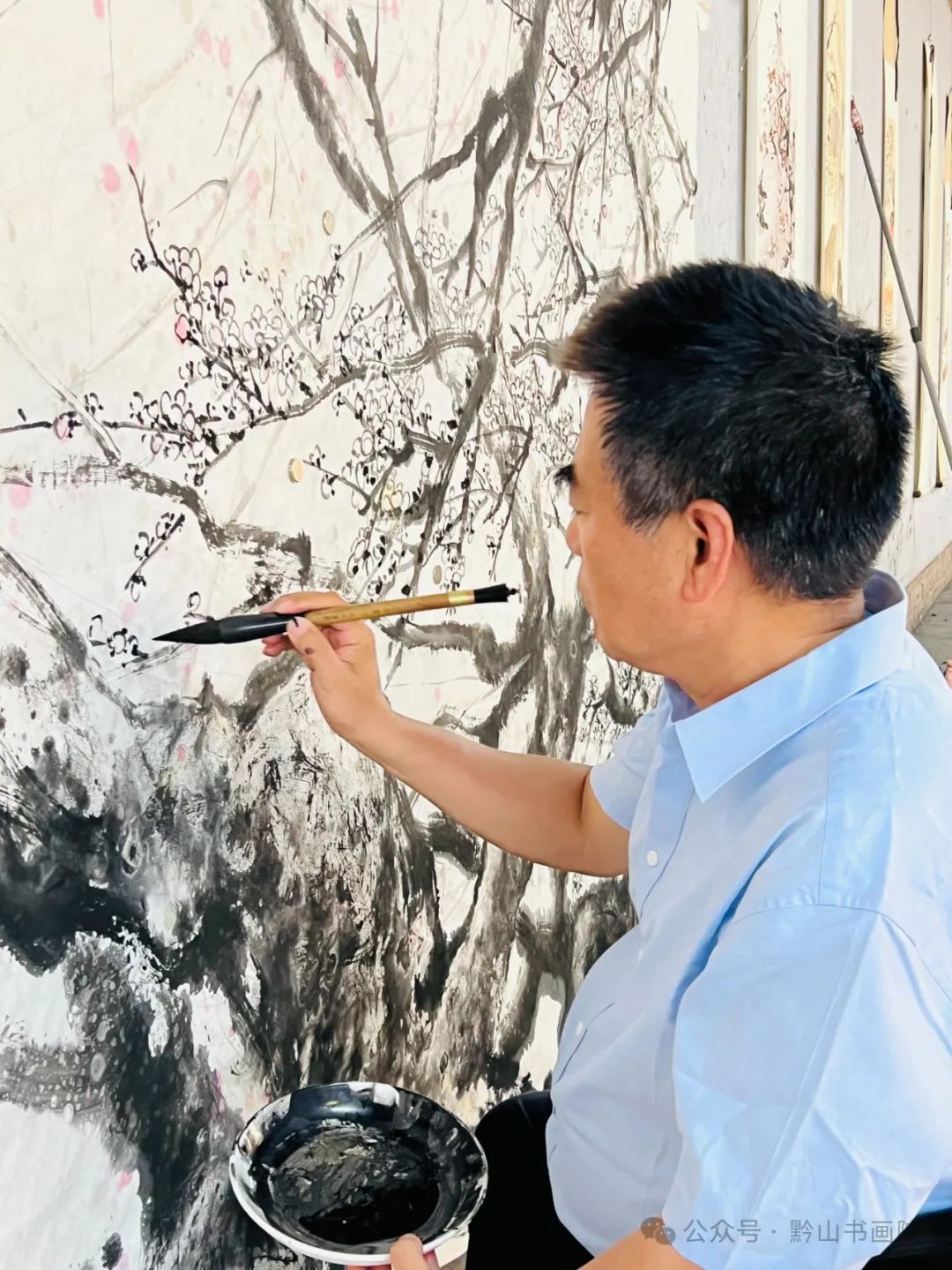 岳黔山·《永平元梅》 | 用墨淋漓潇洒，用笔老辣遒劲，尽显梅花的韧性与鲜活的生命力