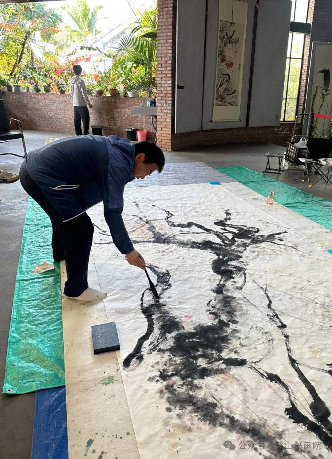 岳黔山·《永平元梅》 | 用墨淋漓潇洒，用笔老辣遒劲，尽显梅花的韧性与鲜活的生命力