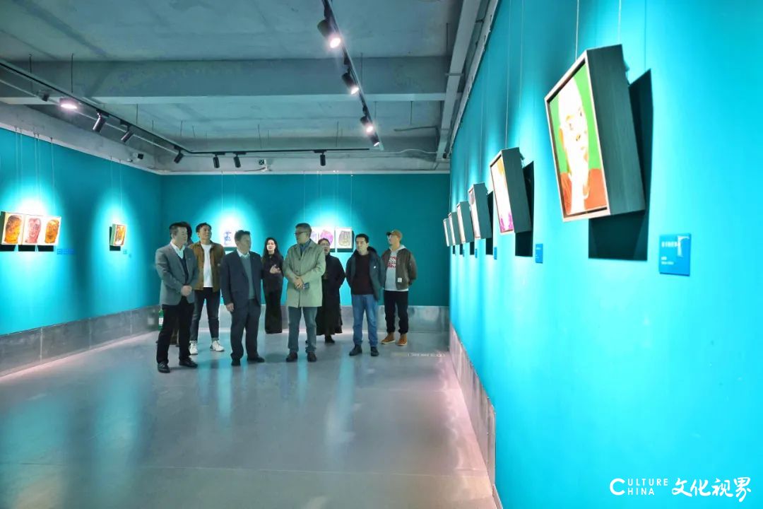 孙洪利赴新疆油画学会考察交流