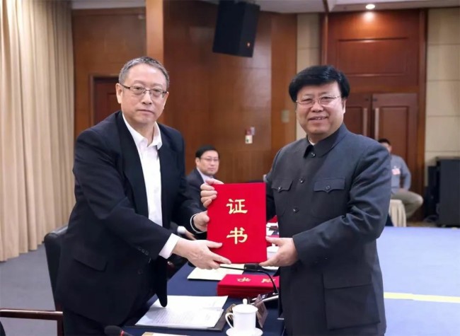 与时代同行——孔维克和他的艺术人生