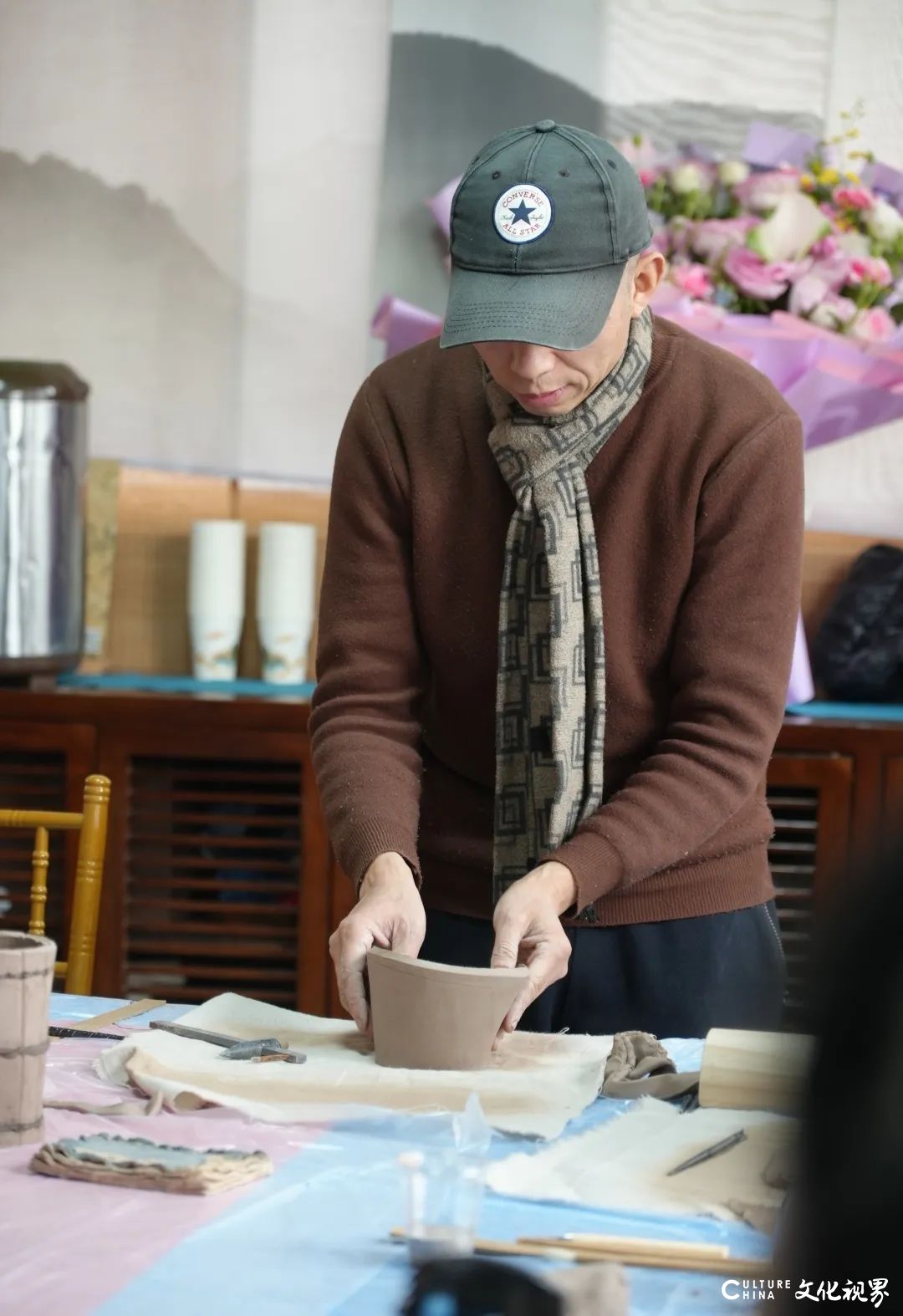 共塑陶艺展风采——钞氏兄弟（钞子艺、钞子伟）陶艺坊携手辰园举办三八妇女节主题陶艺教学活动