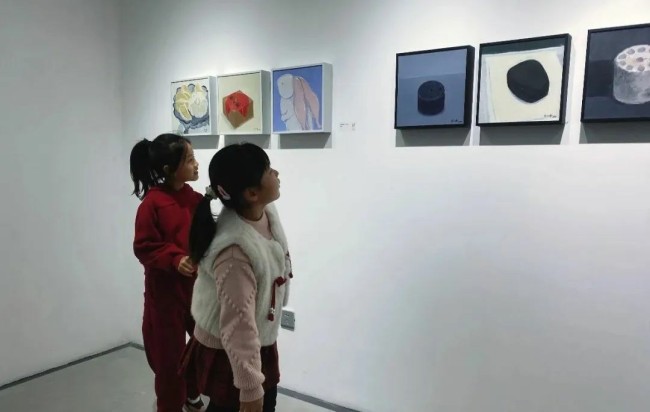 春日与童心相遇 | “花颜絮语——李江峰油画作品展3·8特别公益活动”在廊坊举行