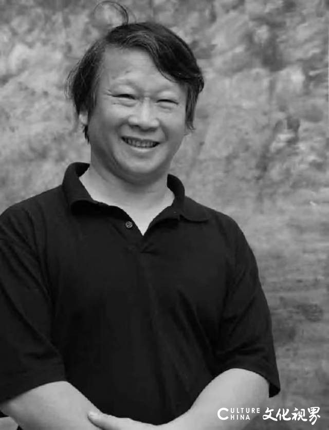 东方诗性的现代变奏——柯和根在泥与火的淬炼中，构建出一个充满哲思与诗意的艺术世界