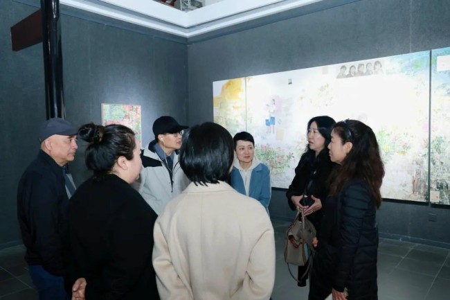 “故园·别处——女性身体经验的视觉转译”主题对谈活动在成都画院举行