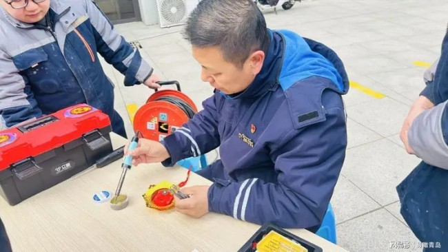 办实事、解民忧、传温情——青岛鼎世华府物业把“学雷锋”落实到一项项便民服务中