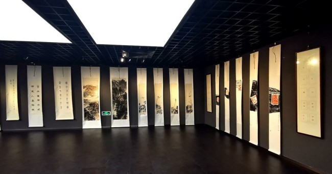 “流金岁月——杜仲增从艺70年书画印作品回顾展”本周六将在浙银（山东）美术馆开展