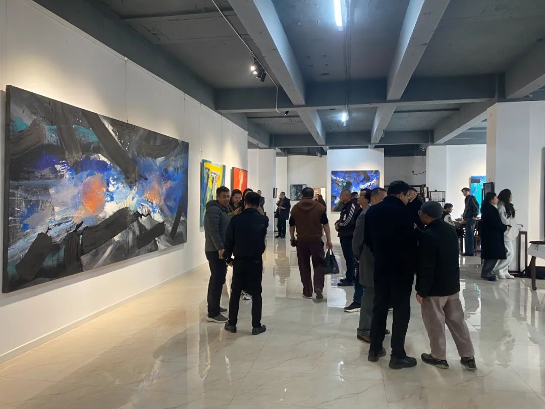 “大象有声——詹保国抽象艺术作品展”昨日在威海开展