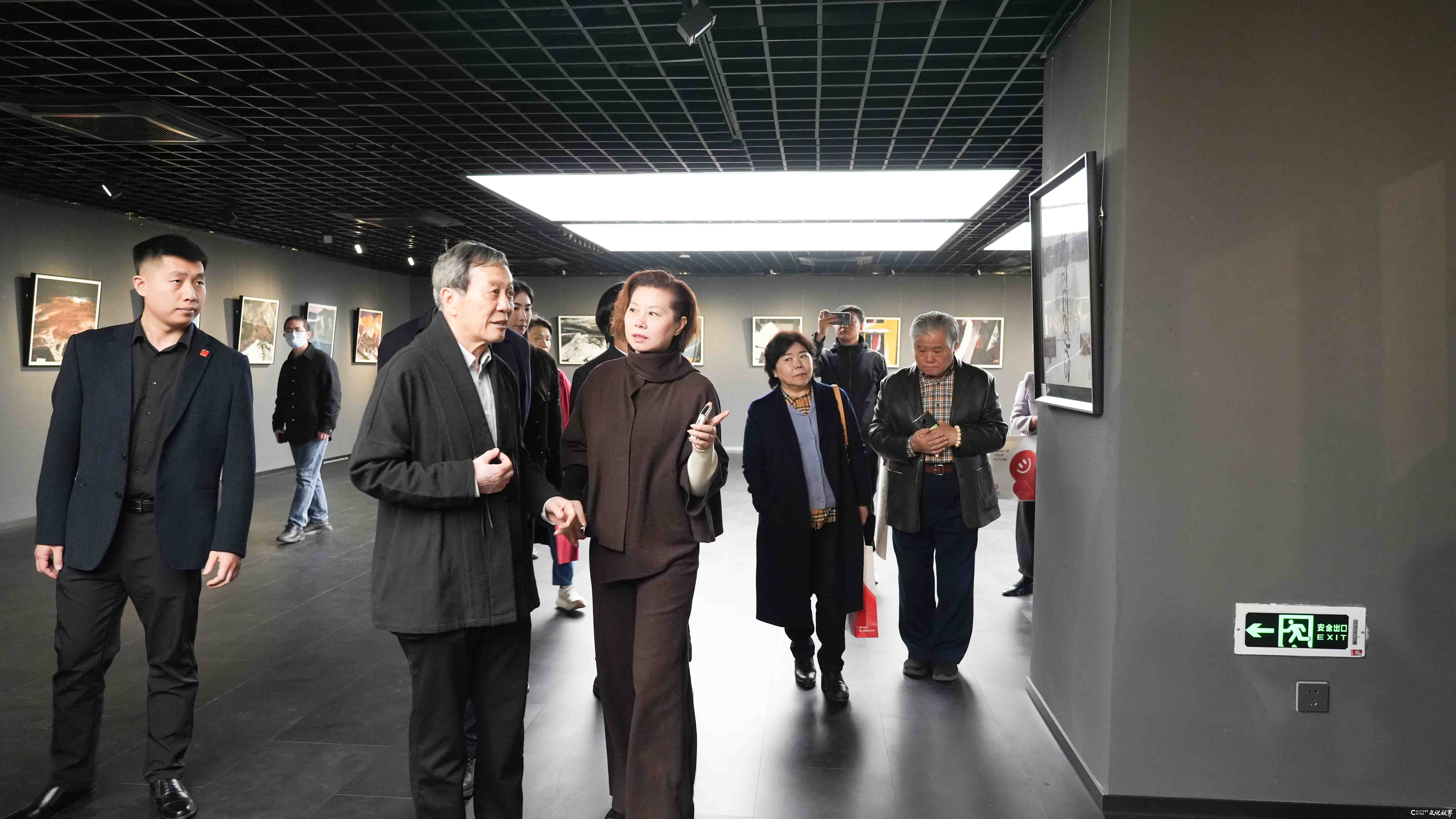 “流金岁月——杜仲增从艺70年书画印作品回顾展”昨日在济南开幕