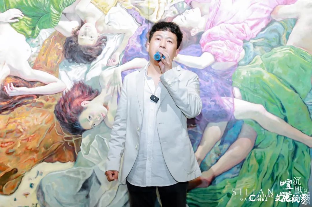 “沉默的喧嚣——戴平均个展”昨日在广州开展