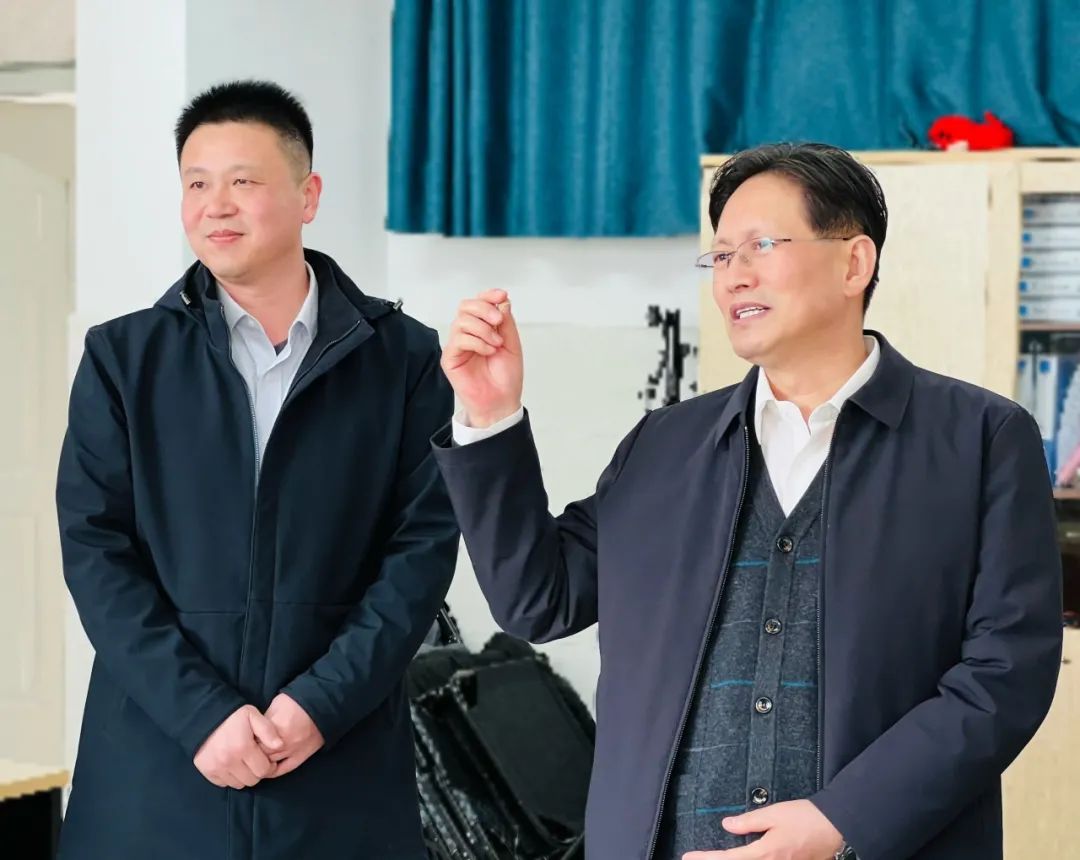 山师大基础教育集团总校长苗禾鸣到山师中铁实验学校调研指导