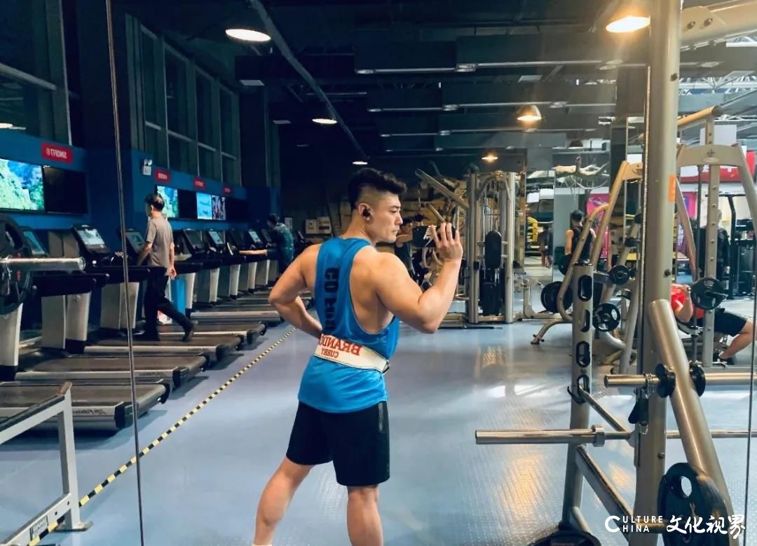 专访中健健身教练吕浩：努力做最好，终将美好