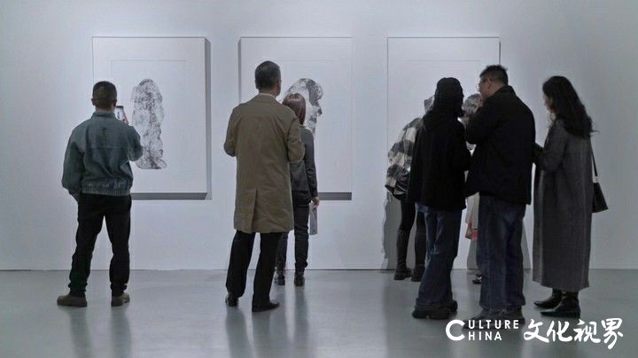 在都市中“登山”，“花俊：他山我山”专题研究展开幕式已于3月17日在上海举行，展期至3月31日