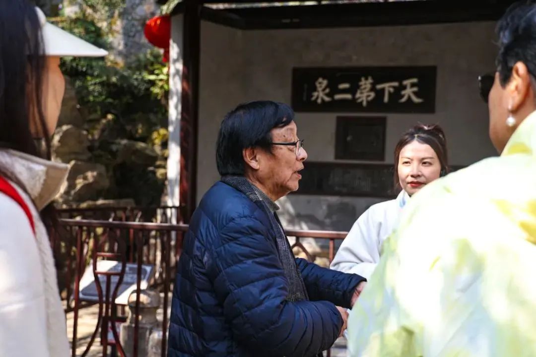“世界看无锡、‘油’你更精彩一一2024中国油画名家写生作品展”在无锡隆重开幕