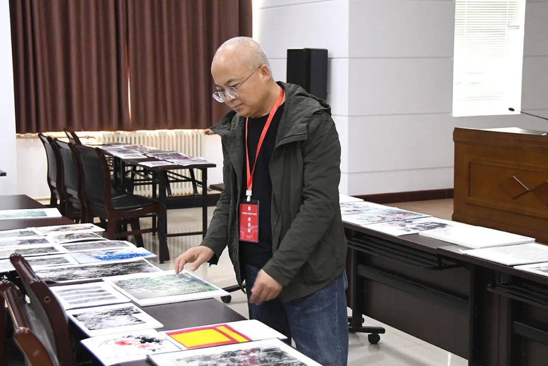 河南省第十四届美术作品展览初评工作会在郑州举行