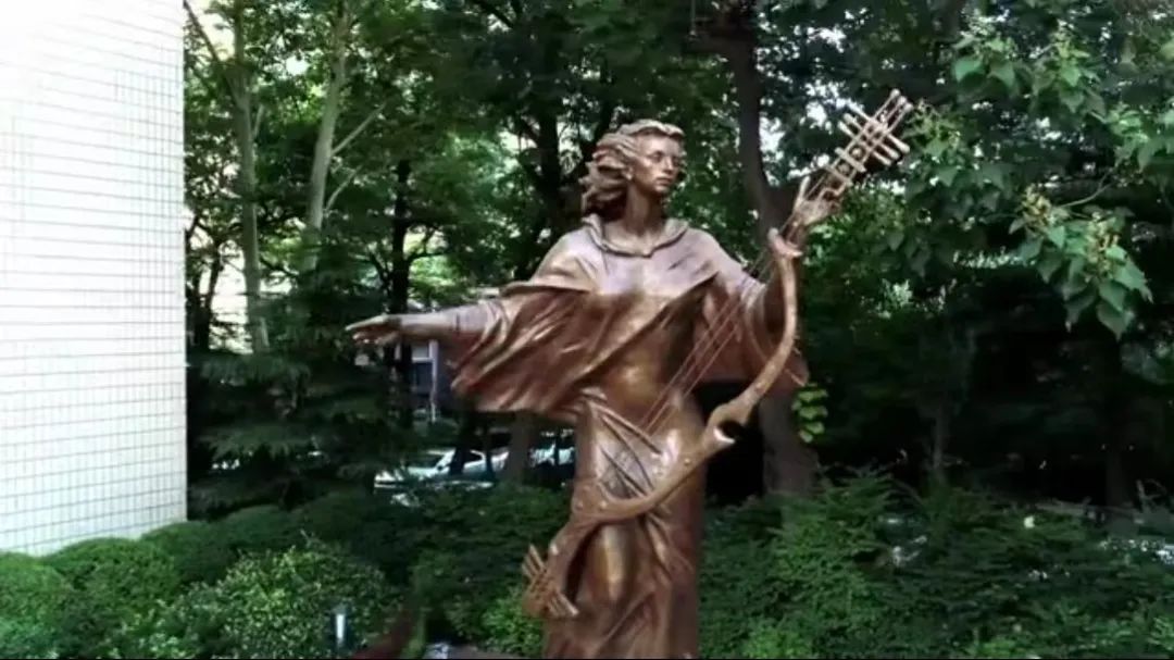 一首琵琶独奏曲《繁花》，弹奏出山艺人的心声