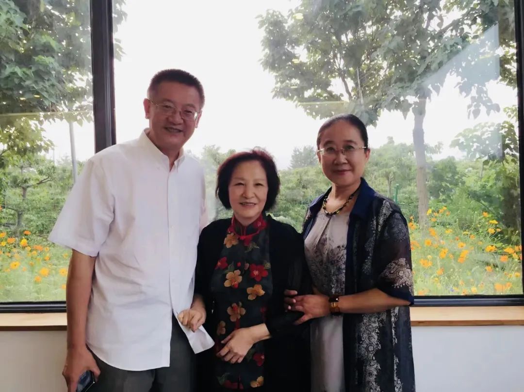 代大权版画丨在回望中冥思历史，把泰山刻进灵魂