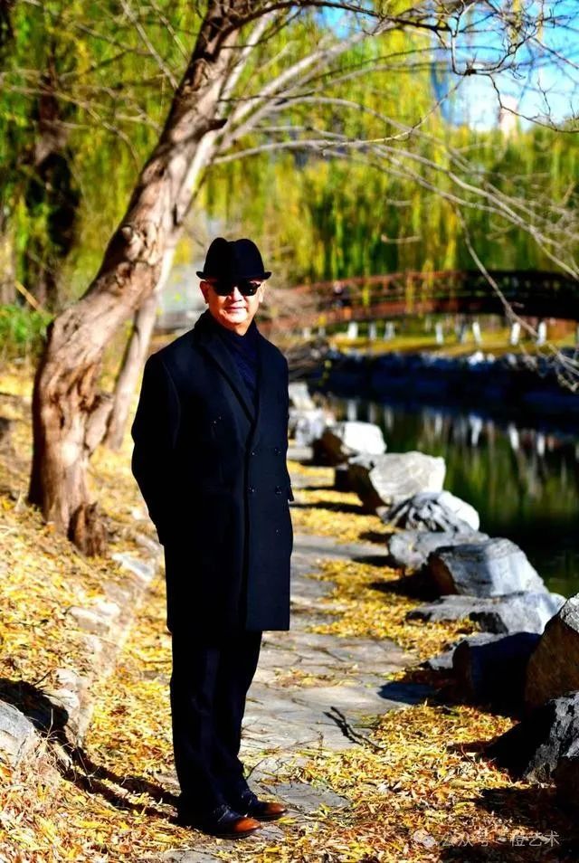 代大权生肖贺岁版画丨在旋转飞腾中找到勇气和希望