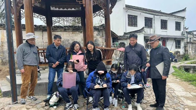文脉传承 美育浸润——南京市宁海中学美术班皖南查济写生活动圆满收官
