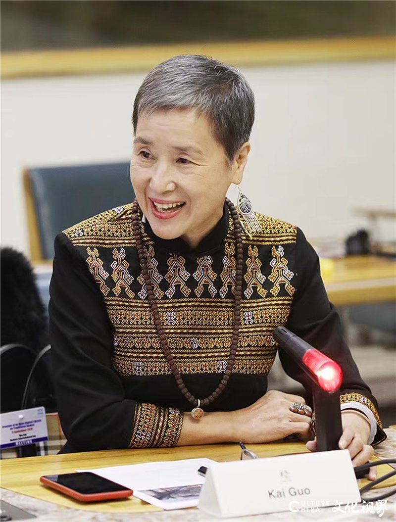 坚守初心使命 重塑黎锦辉煌——专访新时代黄道婆精神的传承者郭凯