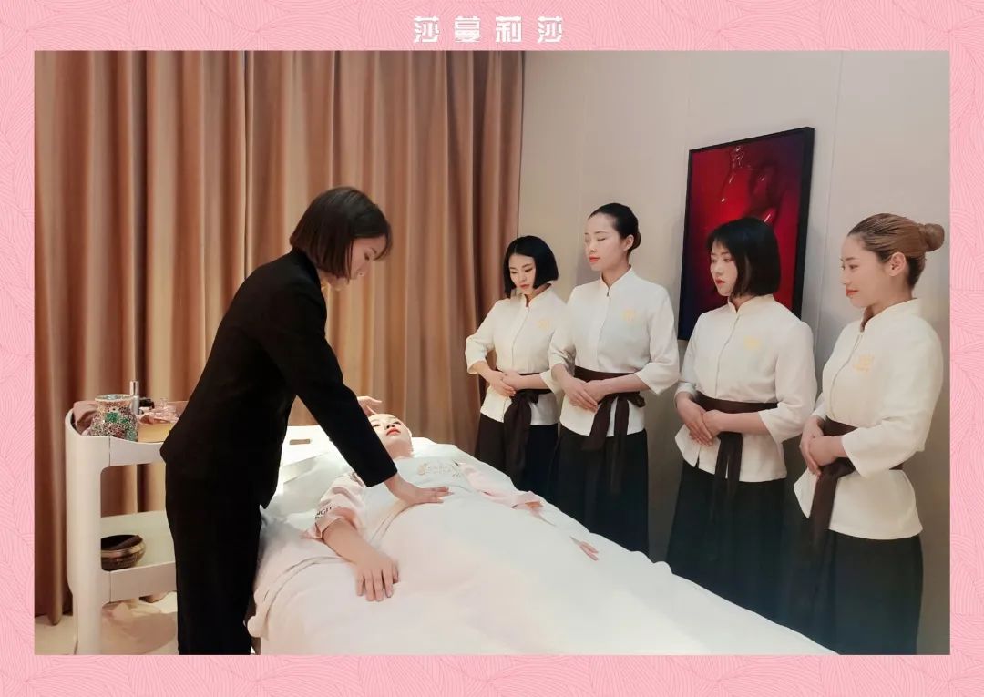 走进莎蔓莉莎新贵人经典按摩，欣赏一场指尖艺术