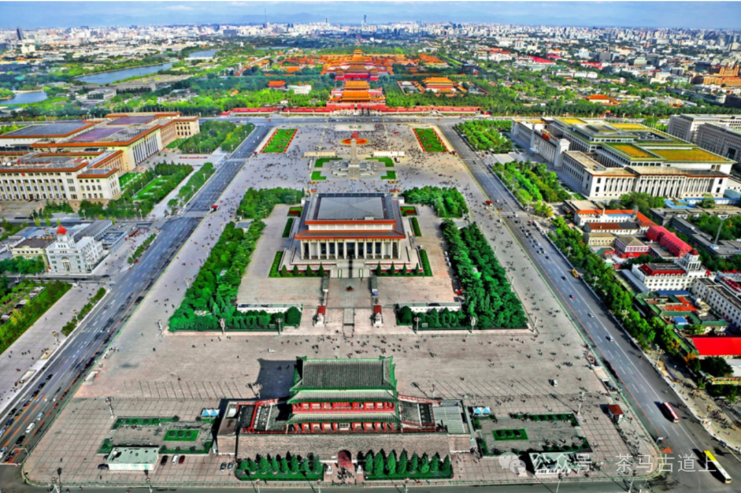 随舒建新一起漫步在北京中轴线，打开老北京尘封的记忆……