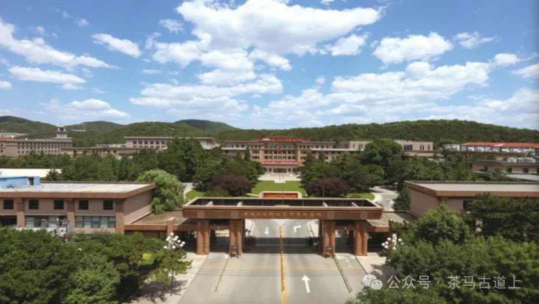 随舒建新一起漫步在北京中轴线，打开老北京尘封的记忆……