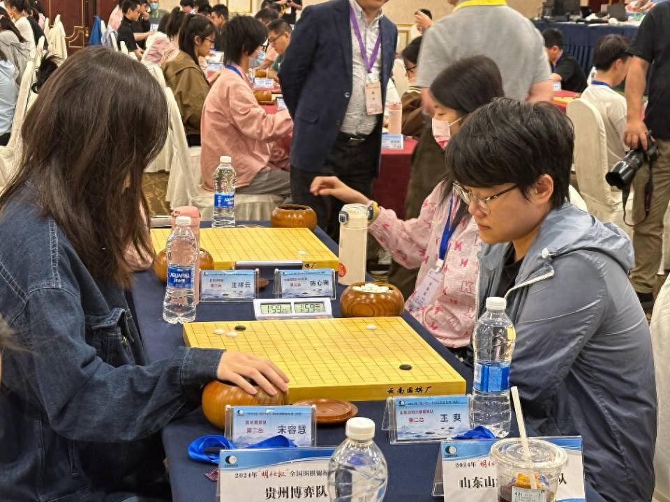 又有捷报！全国围棋女团山东胜贵州，豪取五连胜独占鳌头