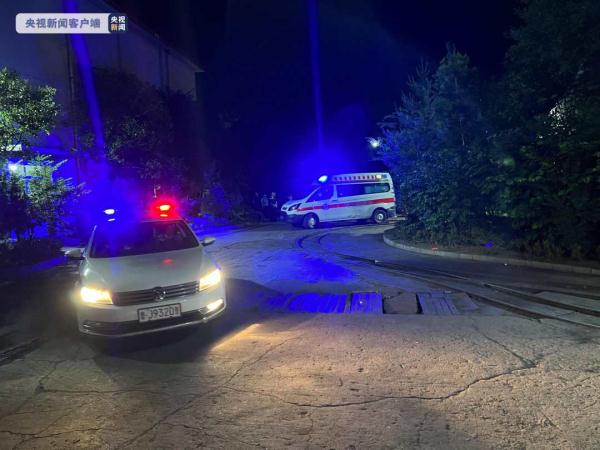 泰安新泰市羊泉矿业冒顶事故最后一名被困人员升井，已无生命体征