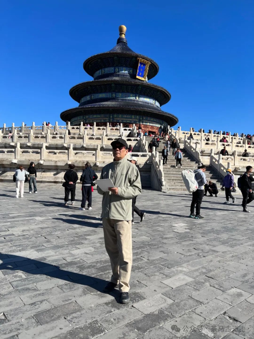 随舒建新一起丈量古都中轴线的昔日今朝，感受盛世的宁静