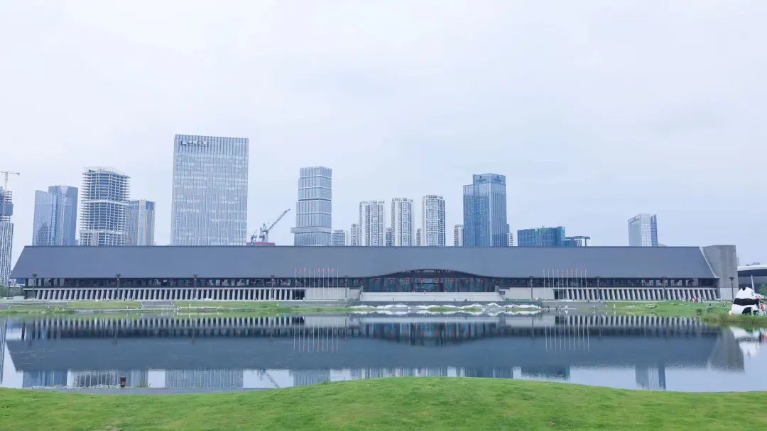 “鹊华掇英”——济南市美术馆（济南画院）书画作品展在成都开展